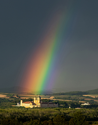 Foto: Frank Johann „Regenbogen über Stift Melk“